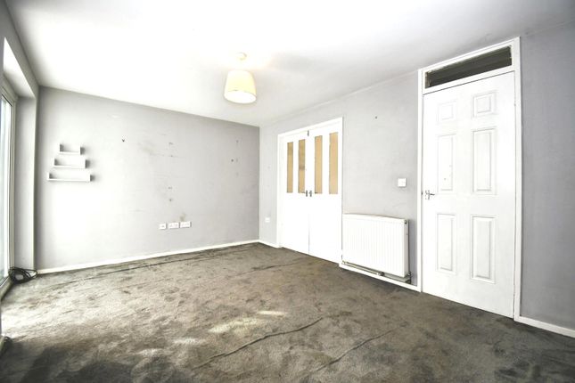 4, Rutherglen Drive, Hull photo 4