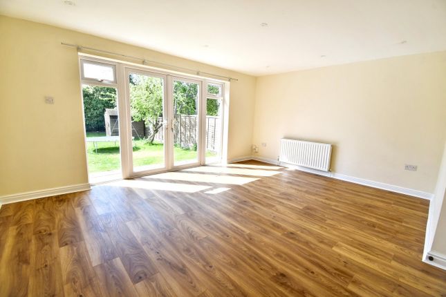38a, Chantry Avenue, Bedford photo 3