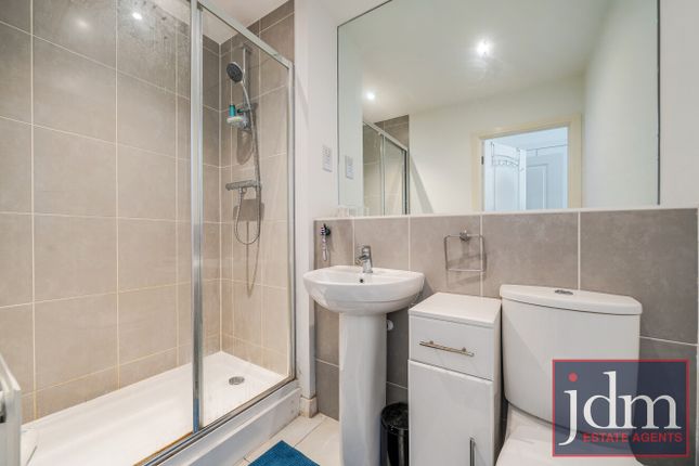 Flat 11, Caledonian Court, 3, Wells View Drive, Bromley photo 3