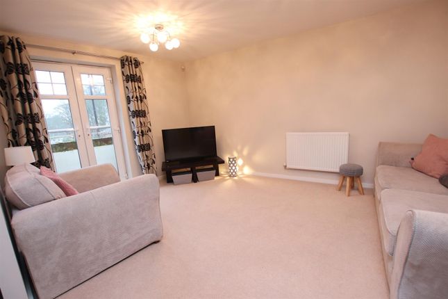17, Burnstall Crescent, Ilkley photo 2