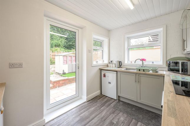63, Woodfield Avenue, Stourbridge photo 4