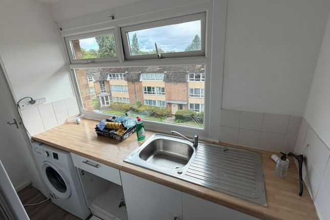 33 Lordswood Square, Birmingham photo 4