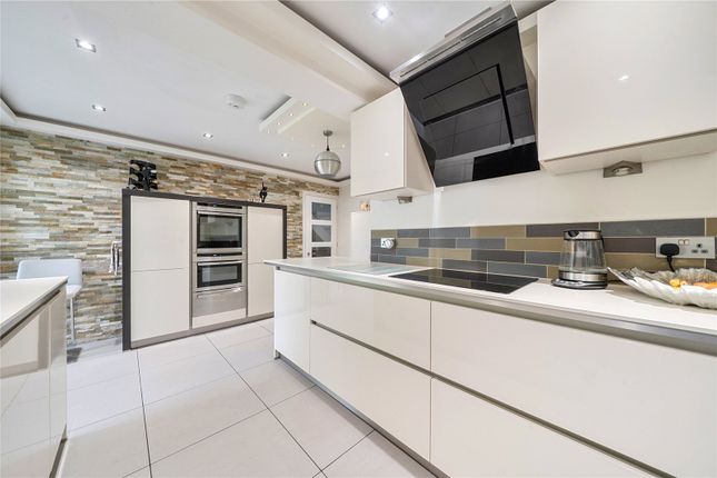 34, Bosburn Drive, Blackburn photo 2