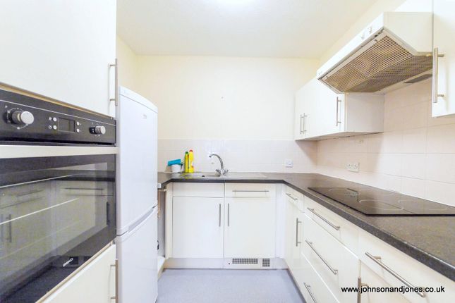 9 Abbey Court, Abbey Road, Chertsey photo 4