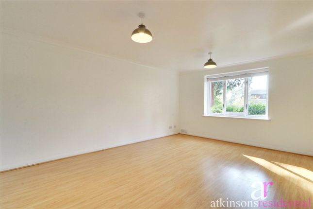 15, Woodridge Close, Middlesex photo 2