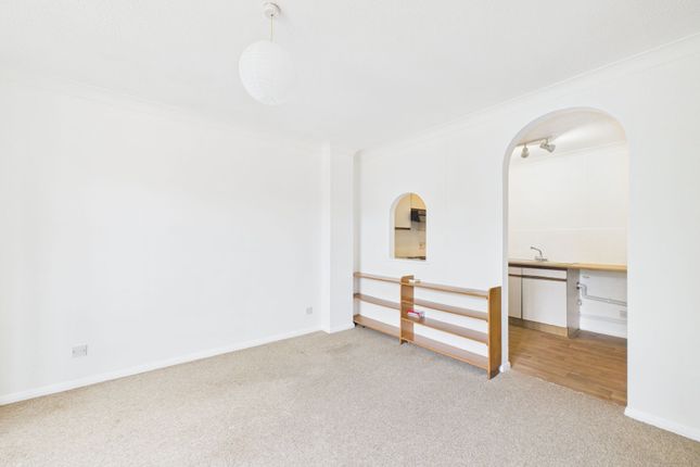 Flat 20, Parkside, Huntingdon photo 2