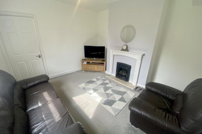 Thumbnail Property to rent in Norwood Grove, Beverley