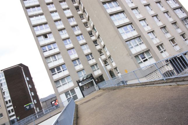 Flat to rent in Flat 35, 2 Dundasvale Court, Glasgow