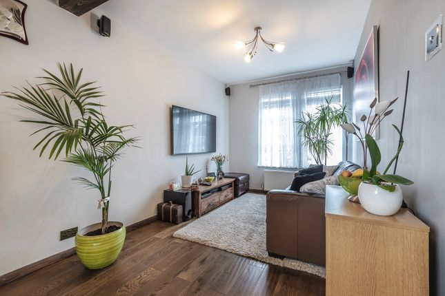 43b, Connaught Road, London photo 2