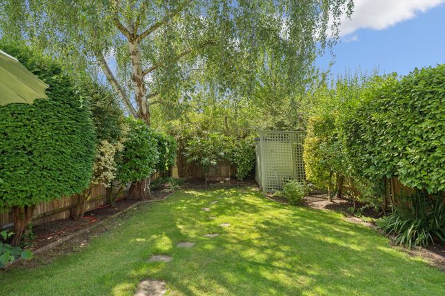16, Gilkes Crescent, London photo 4