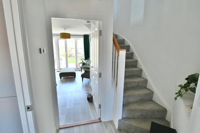 39, Strickland Way, Wimborne photo 2