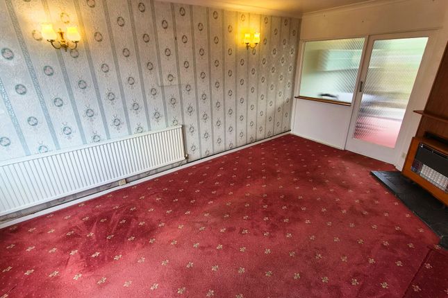 11, Queensgate Drive, Leicester photo 4