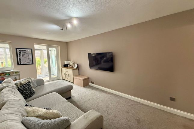 22 Peart Drive, Bristol photo 2
