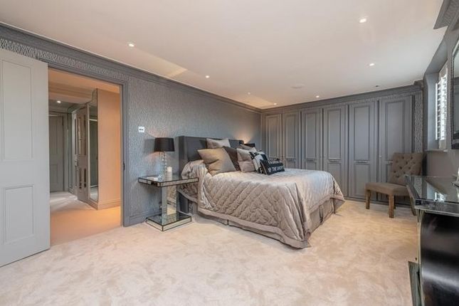 Terraced house to rent in Hanover Terrace, St Johns Wood NW1,