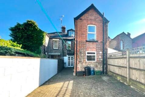Riverfront 5 Bedroom Terraced Cottage For Sale