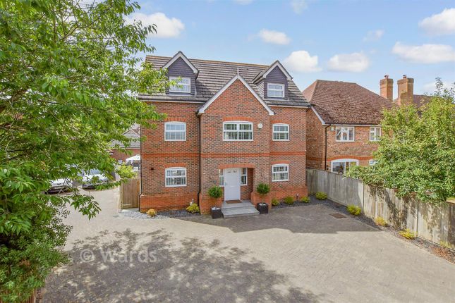 5-bed detached on 18, Quindell Place, West Malling, £850,000