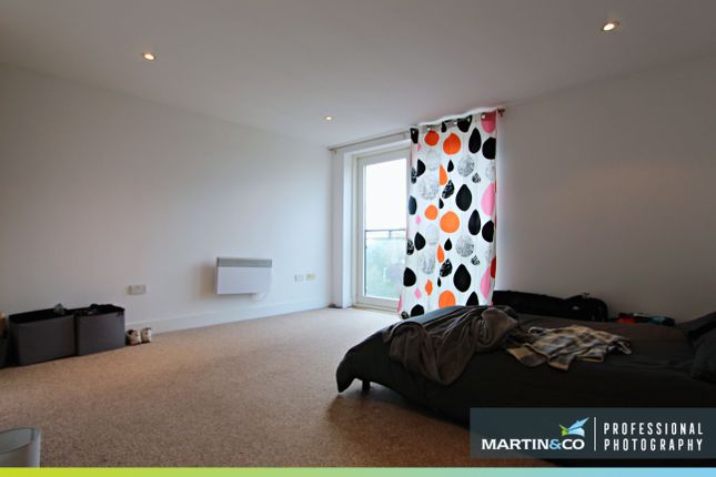 29, Hartland House, Ferry Road, Cardiff photo 3