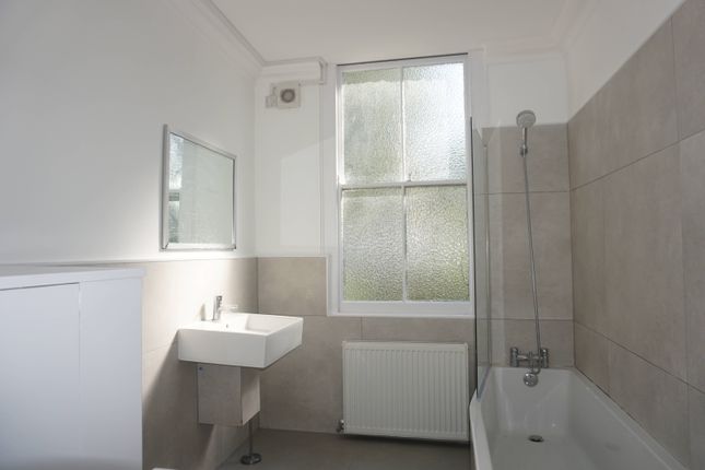 Burnley Road, STOCKWELL photo 5