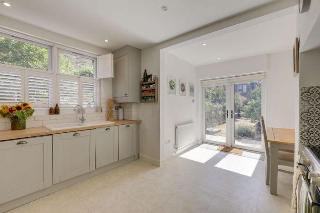26 Davenport Road, Catford photo 3