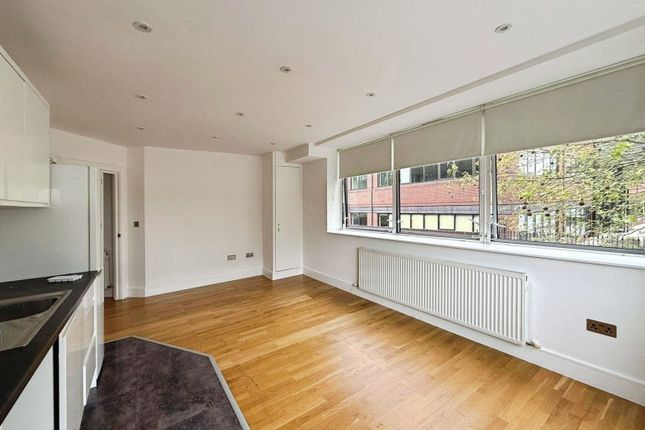 Flat 12, Hayley House,, London Road, Berkshire photo 3
