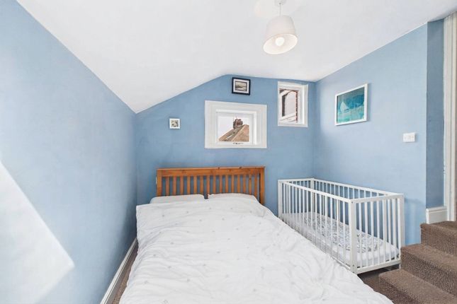 Flat 4, 116, Connaught Road, Reading photo 4