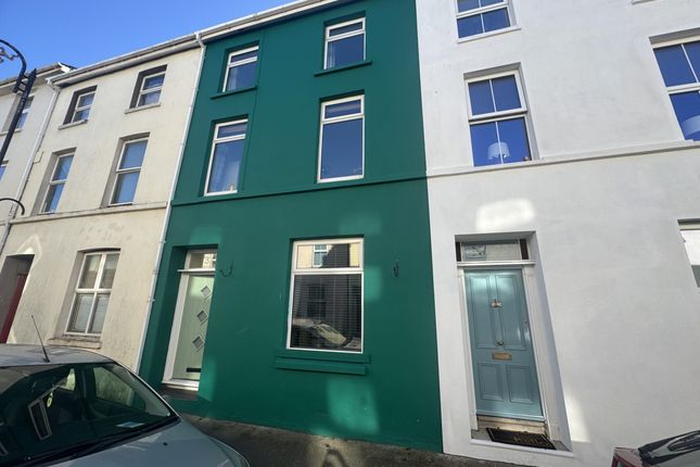 5-bed terraced on Princes Street, Douglas, £1,875/mo