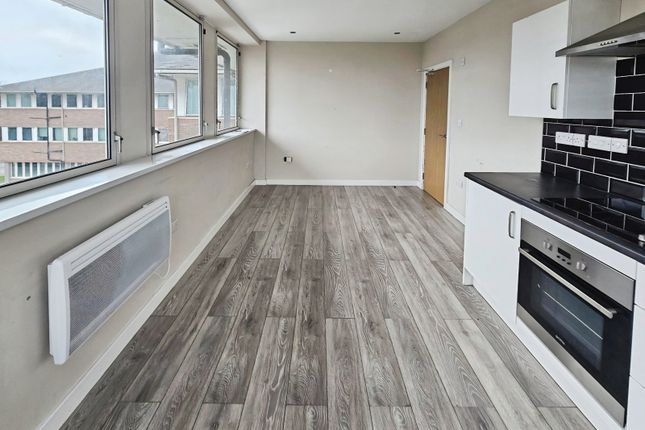211 Castleview House,, East Lane, Cheshire photo 5