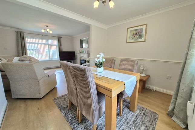 165, Lindens, Skelmersdale photo 4