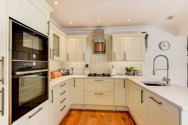 â€˜beautiful Garden Flat Retreat, Close To The Beach, Wyke Ave, Worthing photo 5