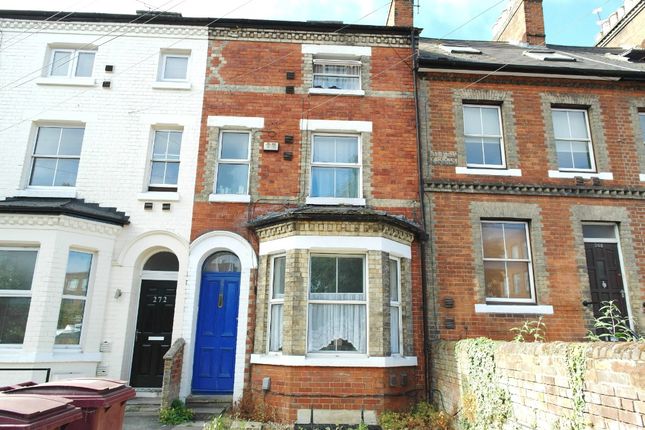 Thumbnail Terraced house to rent in Kings Road, Reading