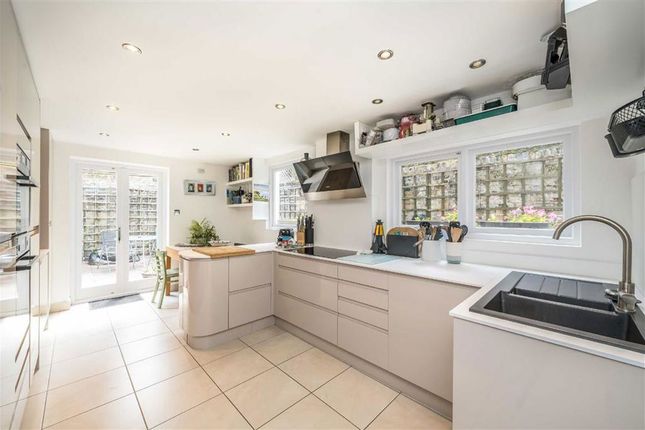 47, Aliwal Road, London photo 4