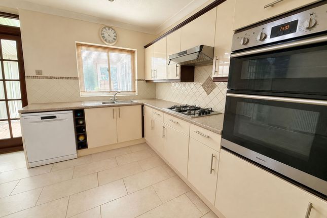 21, Garden Road, Dunstable photo 4