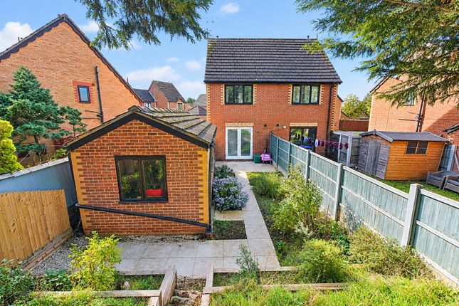 Holly Croft Grove, Doncaster photo 2