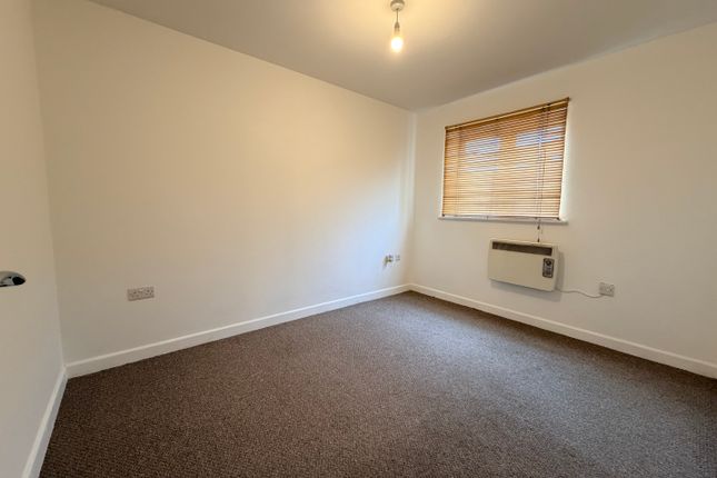 23, Peterborough photo 5