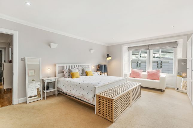 Flat for sale in 17B York Place, New Town, Edinburgh