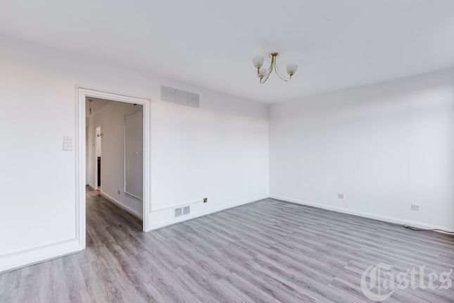 Terraced house for sale in Campsfield Road, London