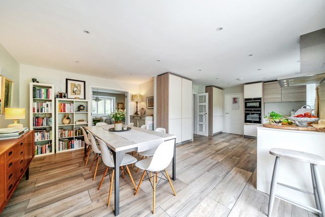 42A,, Shortheath Road, Farnham photo 4