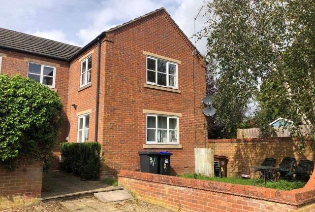 Maisonette to rent in Walkers Acre, Walgrave, Northampton