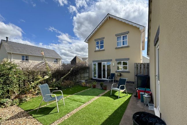 24, Court Meadow, Brecon photo 2