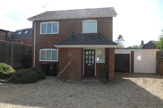 Thumbnail Detached house to rent in St. Johns Road, Crawley