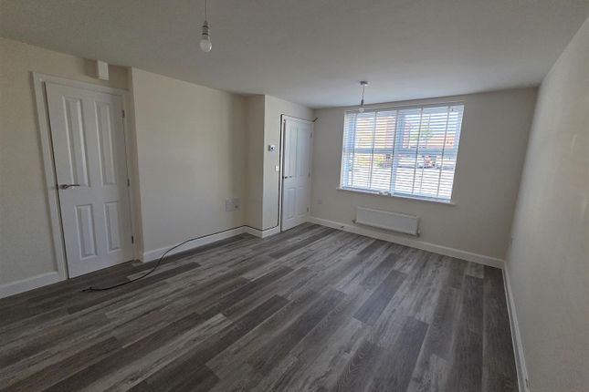 3, Juniper Drive, Mansfield photo 2