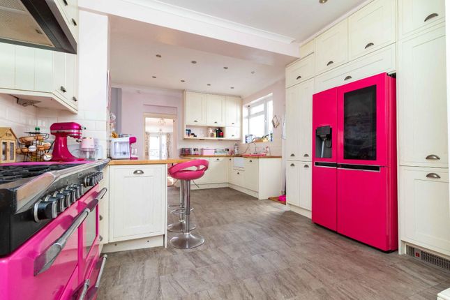 81, Brighton Road, Lancing photo 4
