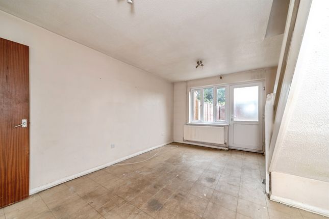 30, Normandy Close, Bedford photo 2