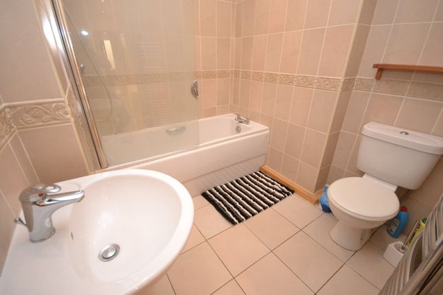 Flat to rent in Byron House, College Street, Nottingham