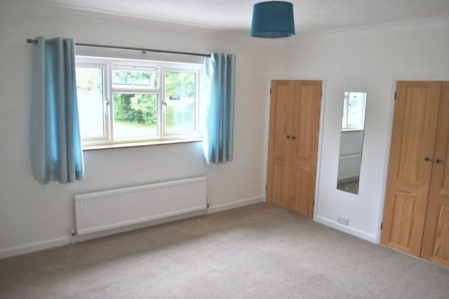 57, Church Road, Potters Bar photo 4