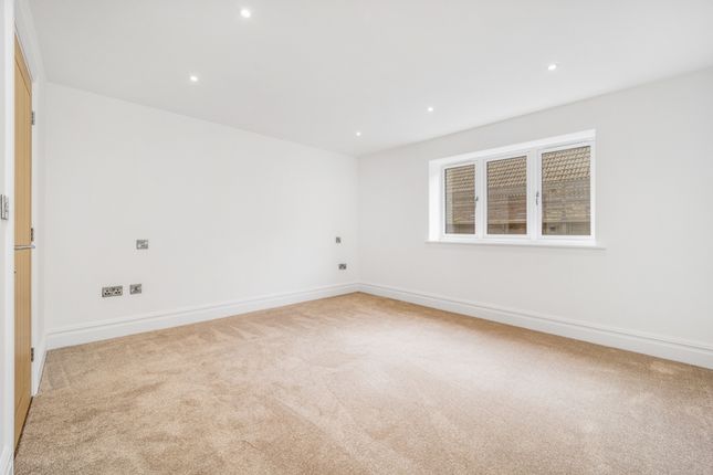 6 Bowlers Court (North Hykeham)-36
