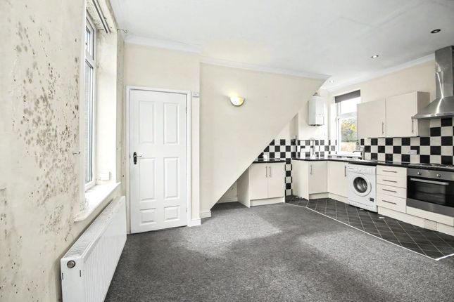 7, Greenside, Bradford photo 4