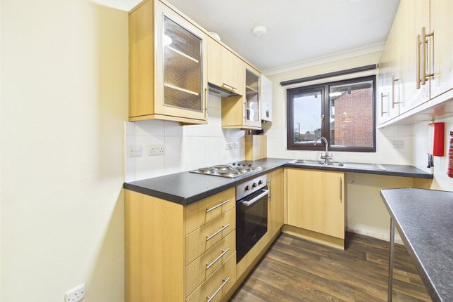 3, Hamwood Close, Weston-Super-Mare photo 4