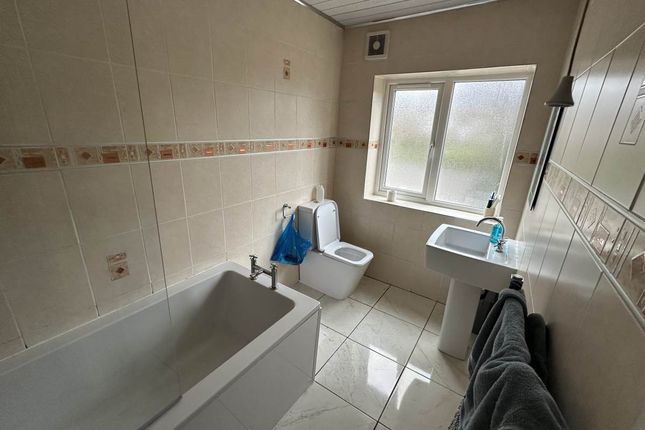 Semi-detached house to rent in Carr Street, Huddersfield, West Yorkshire