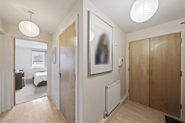 Flat 4, 8 Warminster Road, South Norwood photo 4
